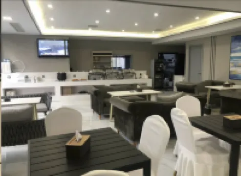 Xi'an Deluxe Hotel Jiangyang District Government Luzhou Police College Branch