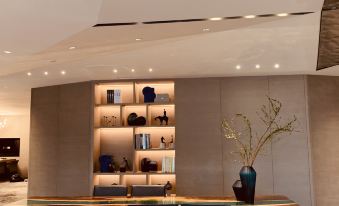 Meibo Hotel (Xi'an Bell Tower Metro Station Branch)