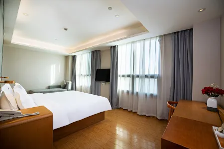 Starway Hotel (Zhengzhou Xinzheng International Airport) Отели рядом с достопримечательностью «Huang Di's Hometown»