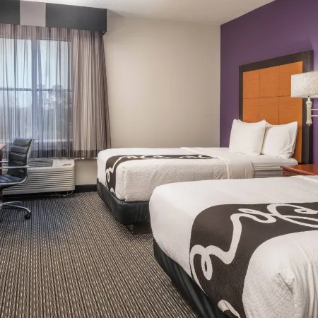 La Quinta Inn & Suites by Wyndham Naples East (I-75)