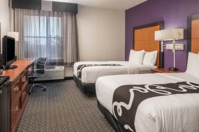 La Quinta Inn & Suites by Wyndham Naples East (I-75) Hotels in Lely Resort