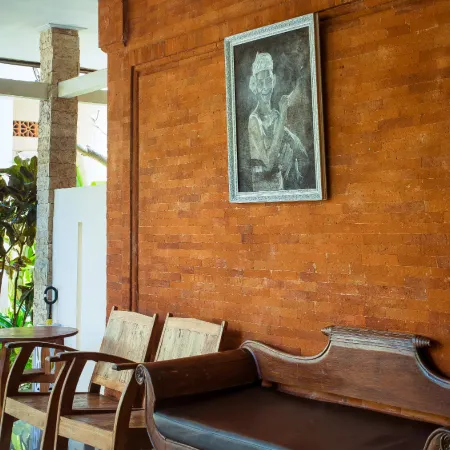 Blanjong Homestay by Ecommerceloka Отели рядом с достопримечательностью «Пляж Пенджембак»