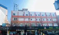 HanTing Hotel (Jinan Quancheng Plaza Chaoshan Street) Hotels in Jinan