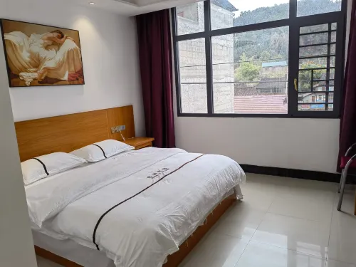 忠濤ホテル（従江高速鉄道駅）