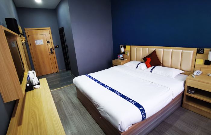 7 Days Hotel (Wenshui Liu Hulanzhen Branch)
