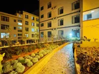 Thatched House Garden Hotel Các khách sạn ở Huyện Nga Sơn