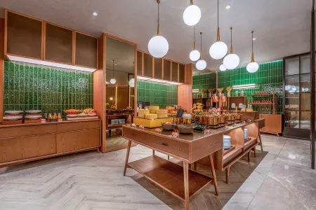 Orange Hotel （Xi'an Jiaotong University Xingqinggong Metro Station） Отели рядом с достопримечательностью «Xi'anjiaotong University Museum»