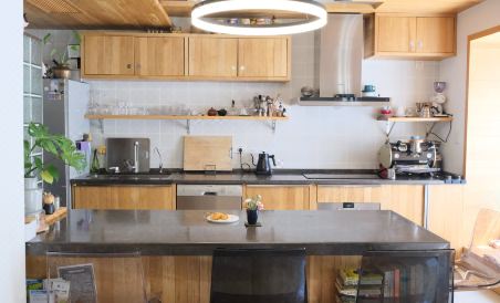 Rock Wood Cozy House - Housity