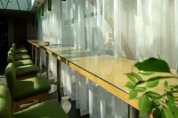 Qiannan Zhuhai Colorfulsunshin Private Tang Holiday Homestay