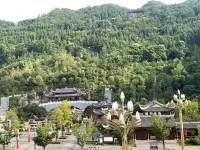 Bijie Hanjing Art Hotel Отели рядом с достопримечательностью «Binhe Tianjie»