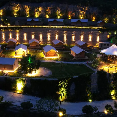 Yesanpo Keye · Luming boutique tent holiday camp