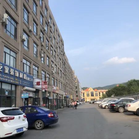 Tonghua Qingxiang LOFT Red Star Macalline Homestay