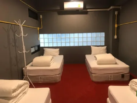 248 ストリート ホステル