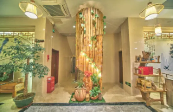 Danxiashan Zuolin Zhuyuan Chinese Inn