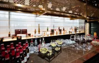 Eden Platinum Hotel - ที่มีบาร์