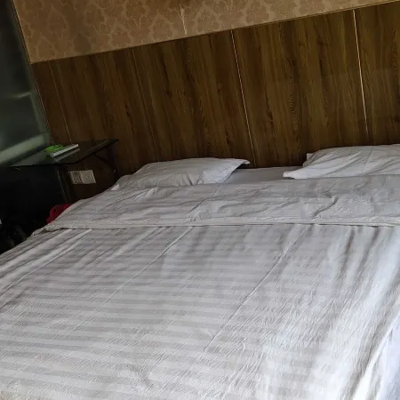 Xinlexianglong Hotel