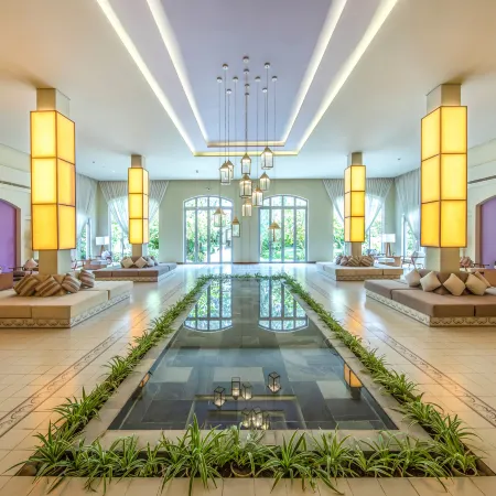 FLC Luxury Hotel Samson