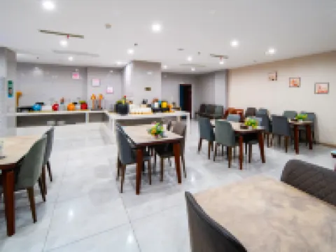 VX Hotel (Huai'an Renmin Hospital Mandu Square) Hotels in Huai'an