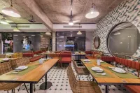 花築奢·六閱茶也·枕山聆溪美宿（武夷山店）