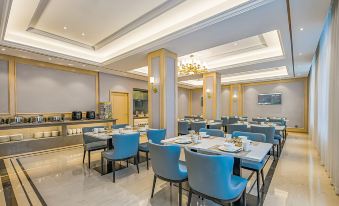 Vienna Hotel (Deqing Yong'an Street Branch)