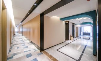 SK Hotel (Taiyuan Fudong Multicolor City Shop)