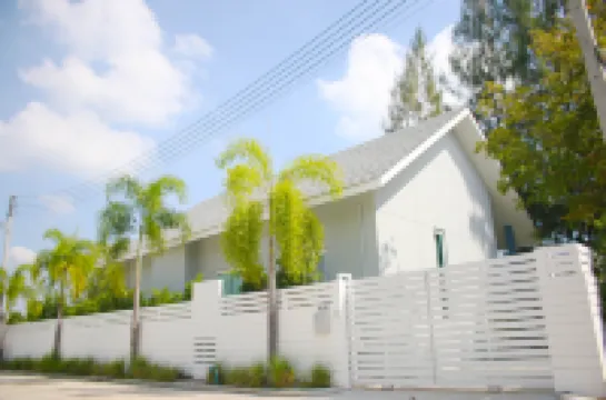 Villa 3 bedrooms, 2 private bathrooms, size 294 sq m. – Cha-am beach