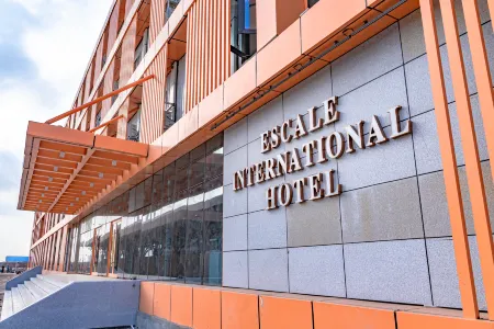 Escale International Hotel