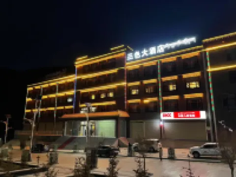 Three color hotel