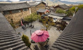 Yulong Baisha Yuhu Renjia Chinese Inn