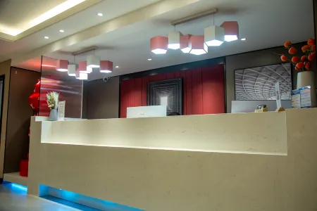 Luohe Lujia Hotel Отели в г. Нехэ