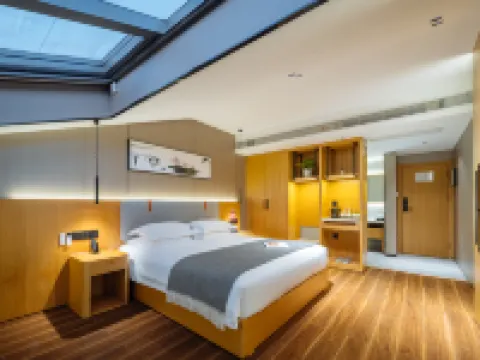 Jiuhuashan Guanshanyunju Homestay (Baisui Palace Branch) Hotels near Baisui Palace