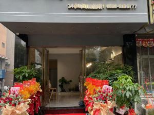 Hongzhan Business Hotel