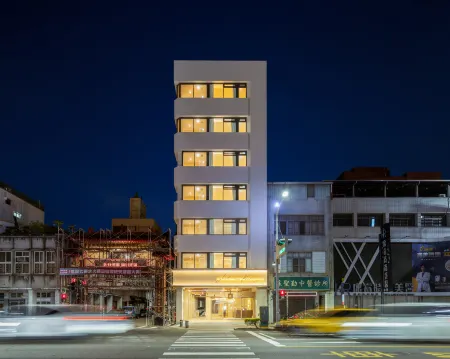 Just Inn Kaohsiung Отели рядом с достопримечательностью «Qijin Windmill Park»