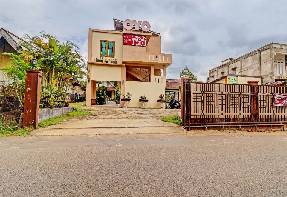 OYO 90945 Arizon Kost - Housity