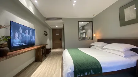 jinyun Xiandu Qingyunli Homestay (DinghufengScenic Area Branch) Отели рядом с достопримечательностью «Zhutan Mountain»