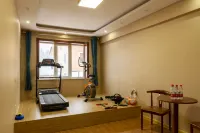 Colorful Hotel Xuexiang