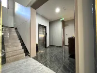 Zhixiang Hotel, Norman