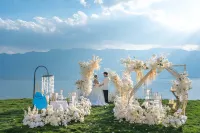 Dali First Glimpse Cloud Top Cliff Beauty Hostel