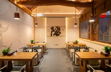 DAYIN HOTEL Отели рядом с достопримечательностью «Ming and Qing Dynasty Ancient Street»