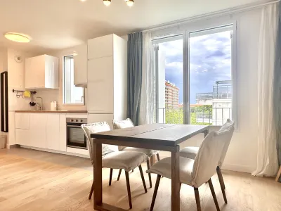 Spacious Apartment near Vincennes forest on Bd Poniatowski Hotels in Paris