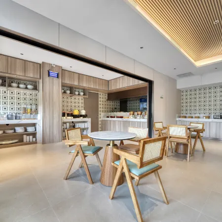 WASSIM COLLECTION HOTELS JIAXING ZHONGGUANCUN Отели рядом с достопримечательностью «Фруктовый рынок Цзясин (Хинг-Хинг)»