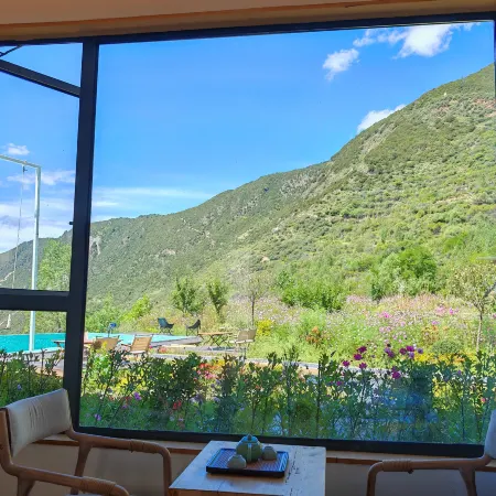 Mountain Tour Homestay(Four Sisters Mountains)