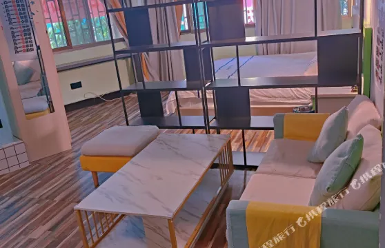 瑞麗尚域主題酒店