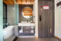 瑤裏鄰河小院民宿 鄰近瑤裏景區-程氏宗祠的酒店