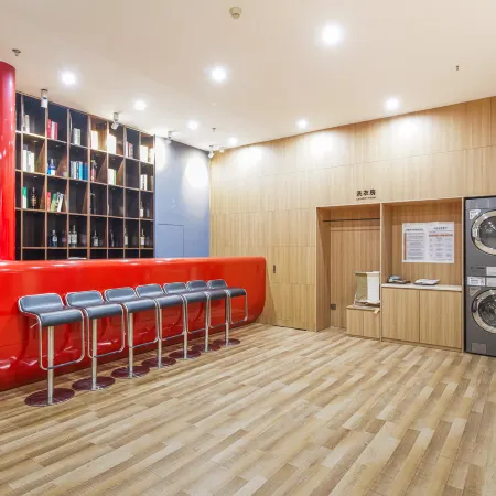 Wanxin Zige Hotel (Beijing Liujialiao Subway Station)