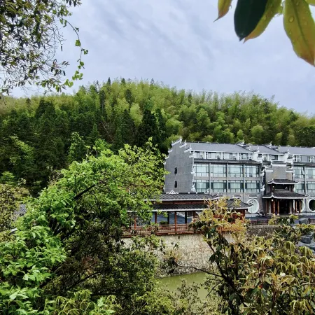 Tianqu Manor Отели в г. Синьхуа