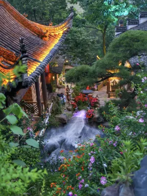 Wuyuan · Tranquil Time: Day Coffee & Night Wine Vacation Guesthouse (Huangling Scenic Area Branch)