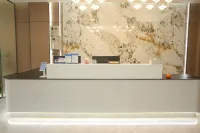 Elong Ruiyun Hotel (Maternal and Child Health Hospital Branch, Liaocheng Avenue, Gushi County) Hotel a Gushi
