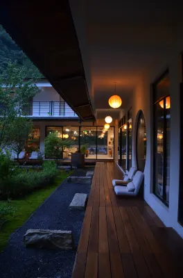 Xinchang Ma Fanglanshan Homestay