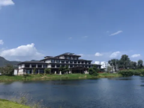 Benxi Bed Seal Lake Hotel 本渓のホテル